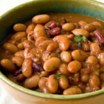 Deliciously Easy Slow Cooker Baked Beans Recipe Guide