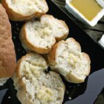 Irresistible Cheesy Garlic Bread: A Savory Delight Recipe
