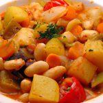 Hearty Slow Cooker Minestrone Soup: Easy, Cozy Comfort